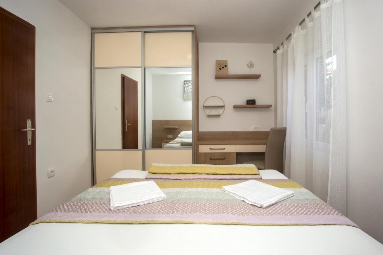 Apartments Lucija Razanj Bagian luar foto