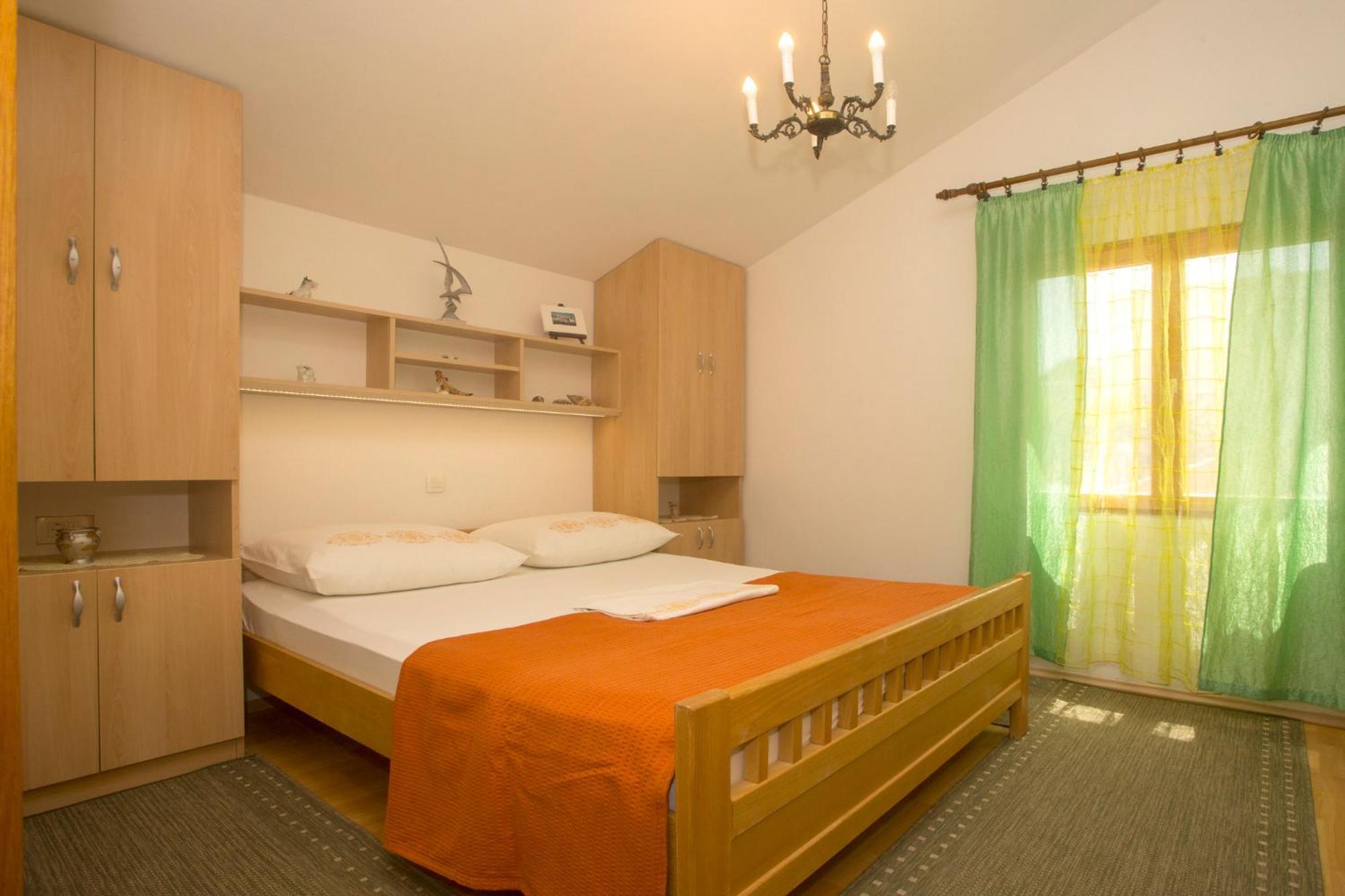 Apartments Lucija Razanj Ruang foto