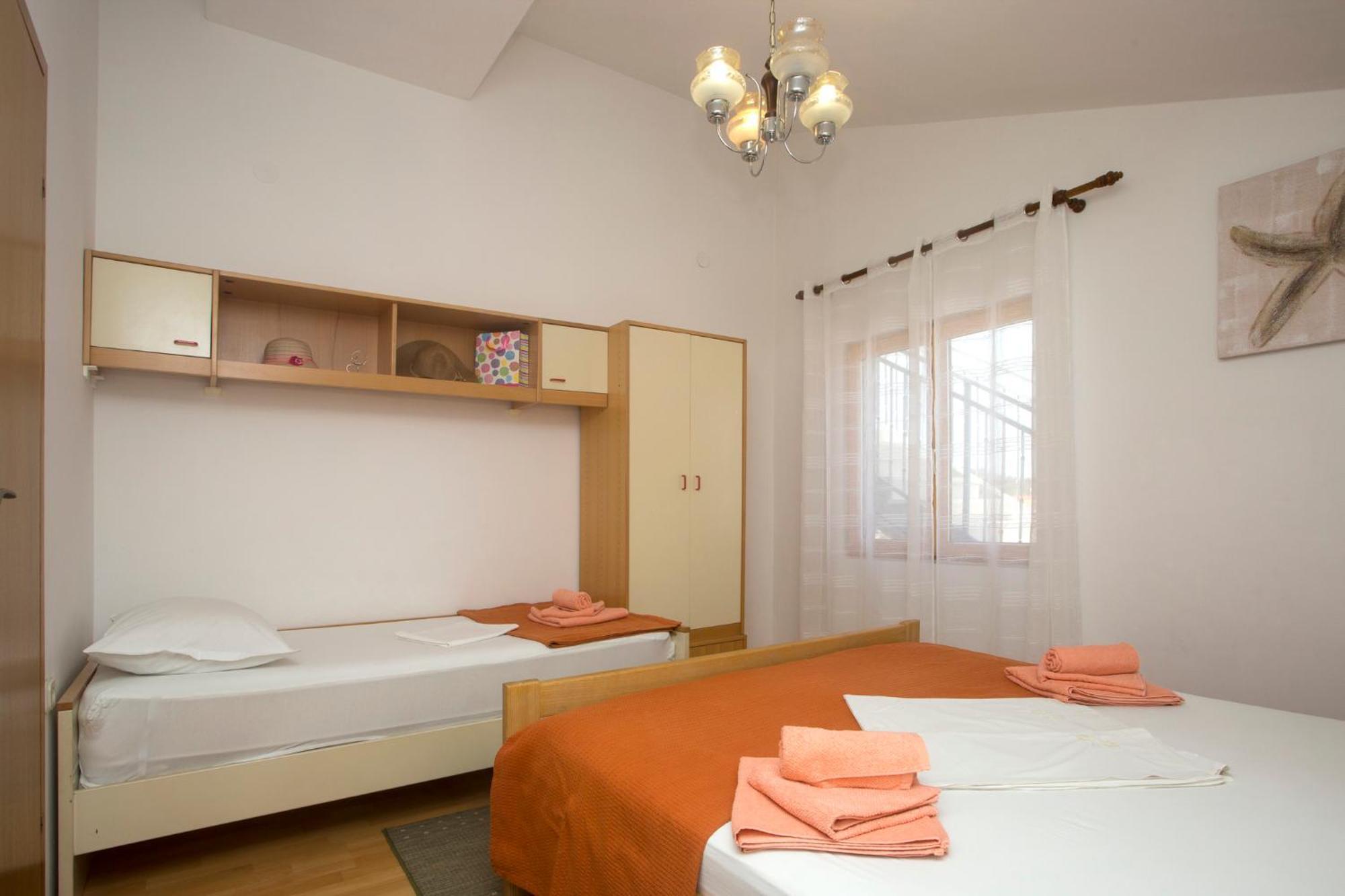 Apartments Lucija Razanj Ruang foto